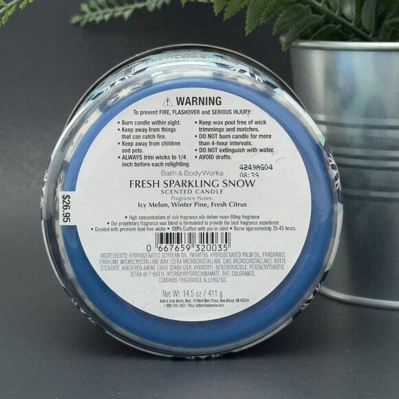 BBW Fresh Sparkling Snow Bath & Body Works 3 Wick Candle - Picture 9 of 10